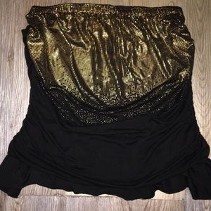 Sleeveless Black and Gold foil  Blouse Sz 2x.